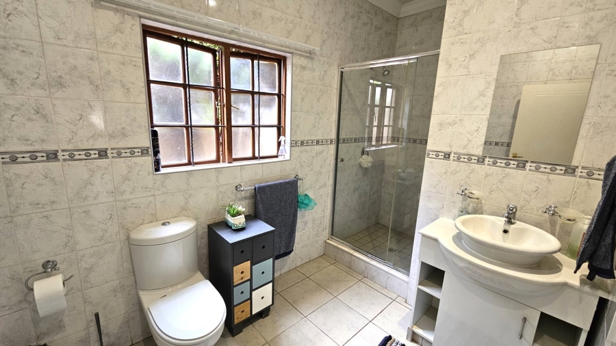 To Let 3 Bedroom Property for Rent in Meerhof North West